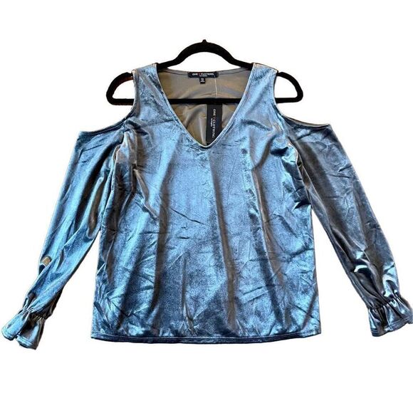 SALE One clothing NWT velvet cold shoulder top medium - Picture 1 of 9